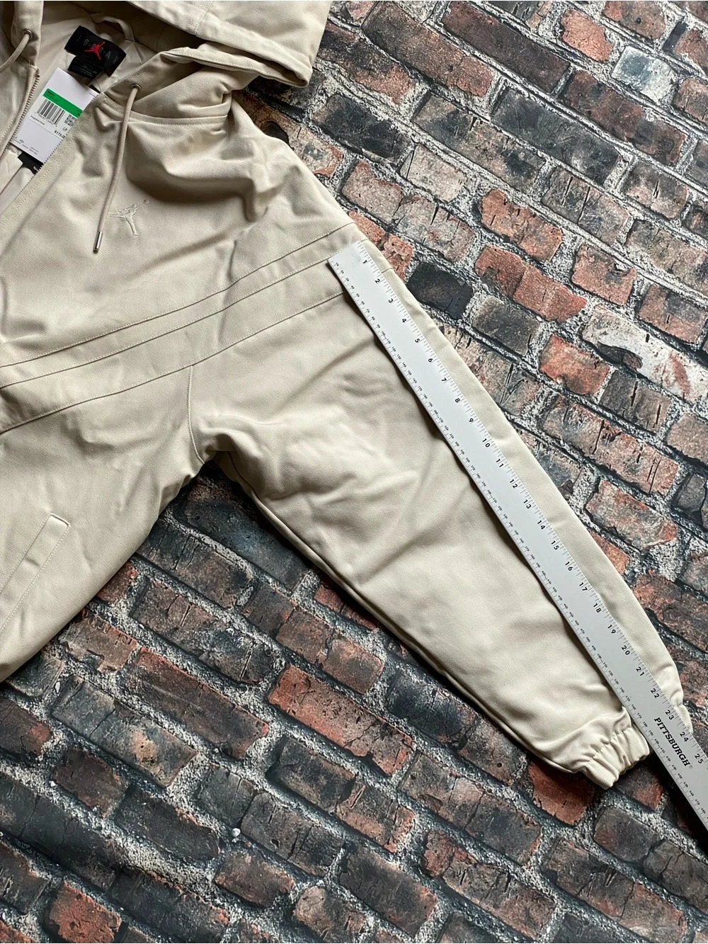Jordan hem hooded